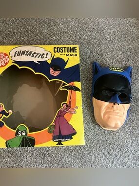 Vintage 1960’s Ben Cooper Batman Halloween Costume